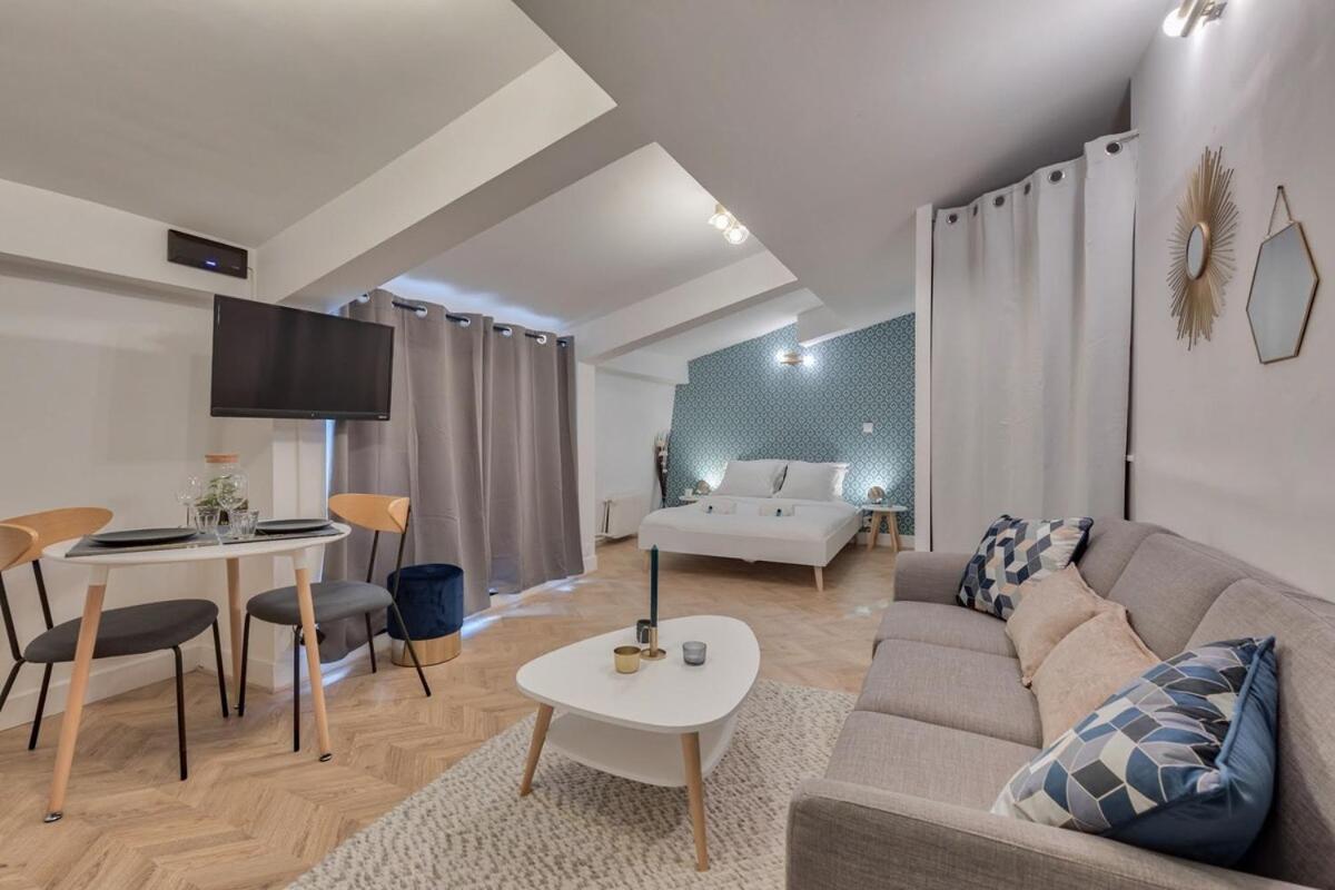 Appartement Renove Proche Arc Triomphe - 2P ปารีส ภายนอก รูปภาพ