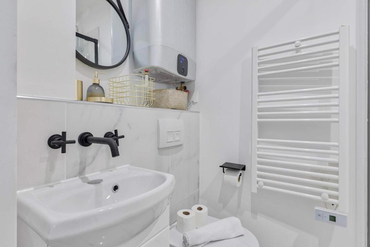 Appartement Renove Proche Arc Triomphe - 2P ปารีส ภายนอก รูปภาพ